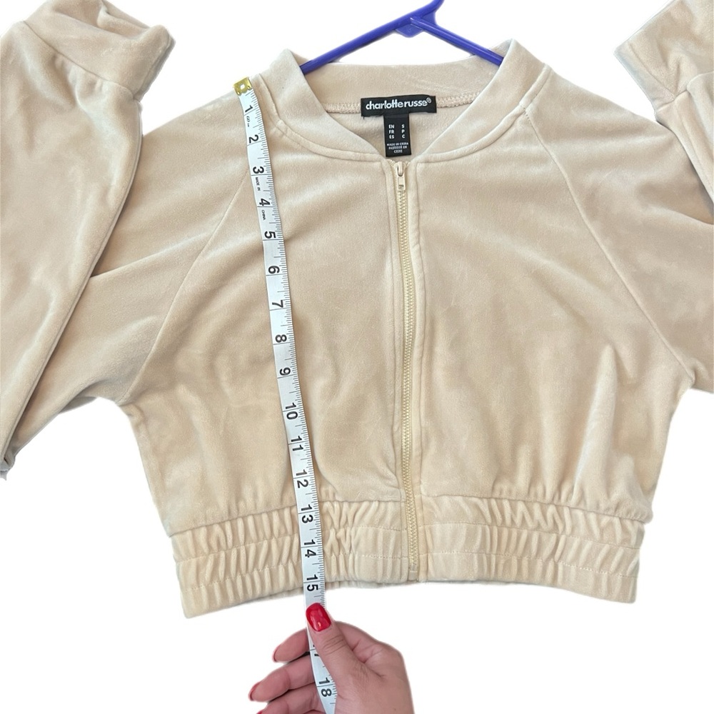 Charlotte Russe Cream Velour Cropped Zip Up Sweater - Picture 6 of 10